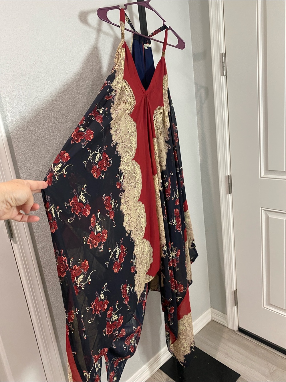 gimmicks by BKE Red, Navy & Cream Floral Maxi Dress - Picture 7 of 11
